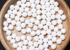 Бусины полированные круглые 6мм 25г (90 штук) 03000 белый непрозрачный